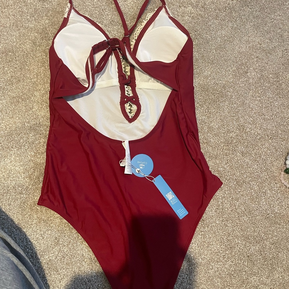 Cupshe Red and Cream Lace One Piece Swimsuit - Picture 3 of 9